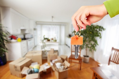 Packing belongings into a mobile self storage container